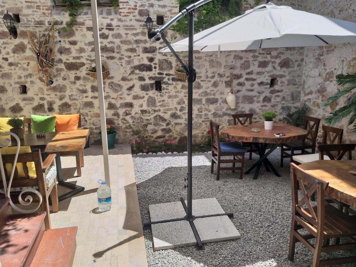 Gizemli Konak Ayvalik Bagian luar foto